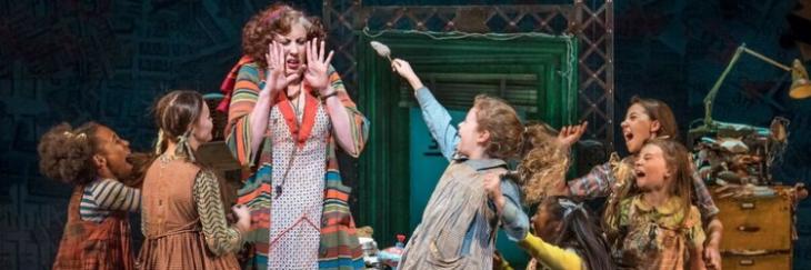 First look at Miranda Hart in Annie at the Piccadilly Theatre in London's West End