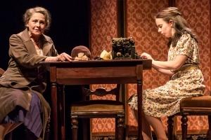 Review of The Glass Menagerie at the Duke of York's Theatre starring ...